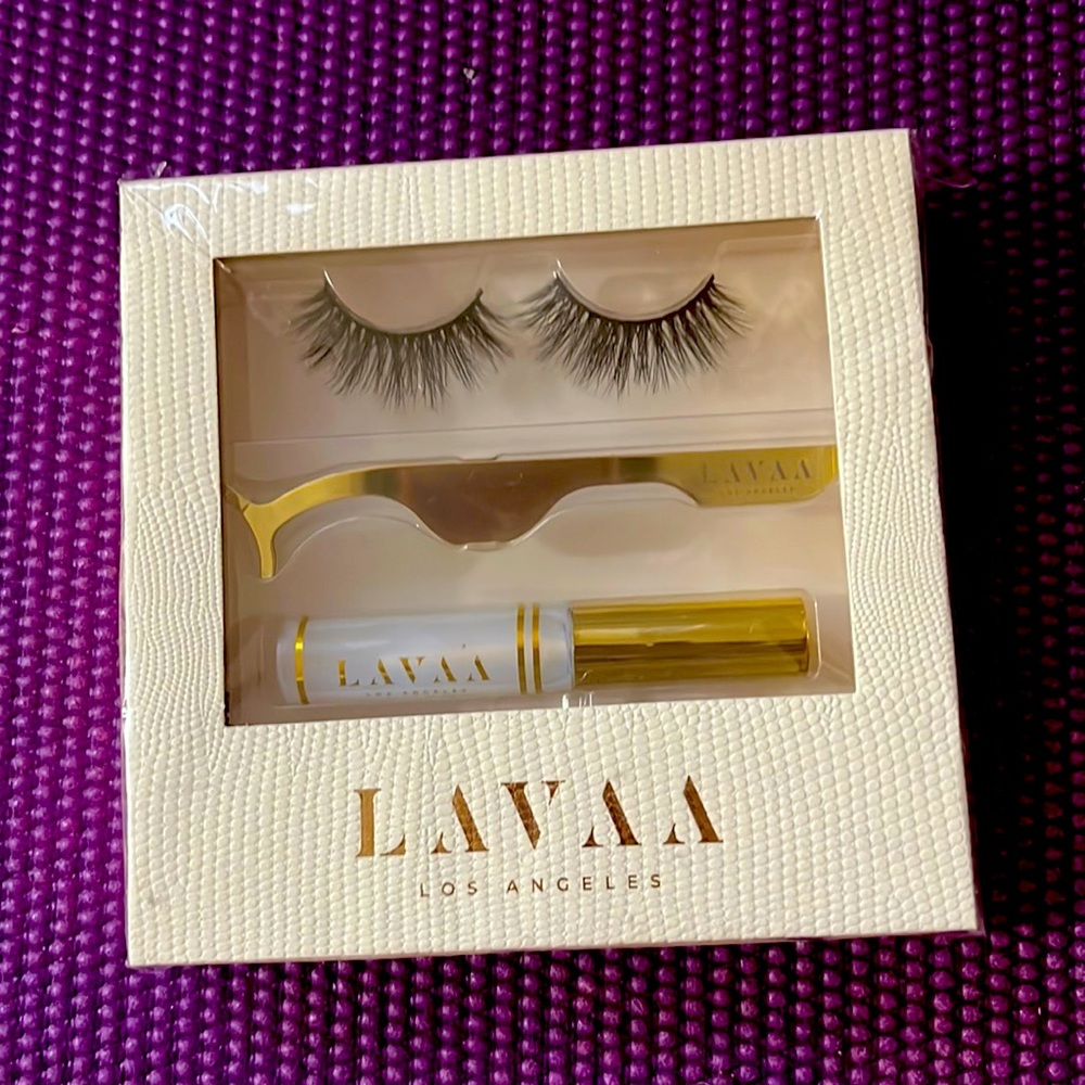 Lavaa lashes - Flirty lash set
